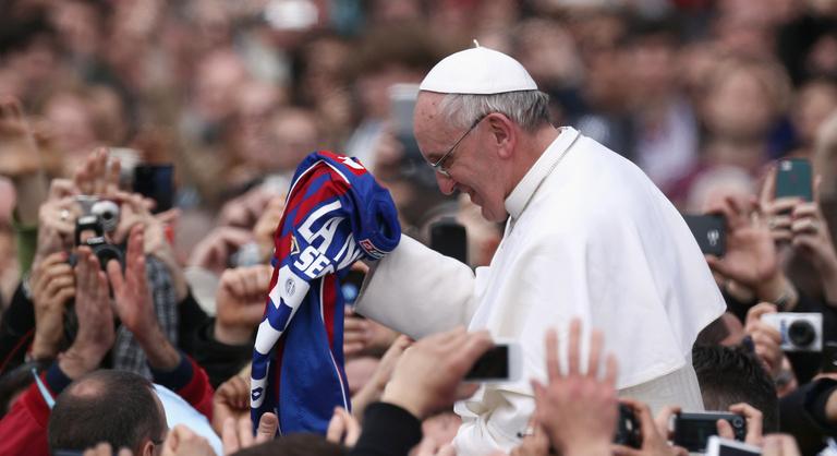 Amikor Ferenc pápát kivágták a San Lorenzo öltözőjéből, mint a huszonegyet