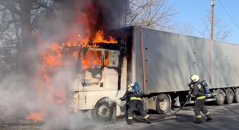Erő, gyorsaság, bátorság – Tűzoltókat keresnek Baranyában