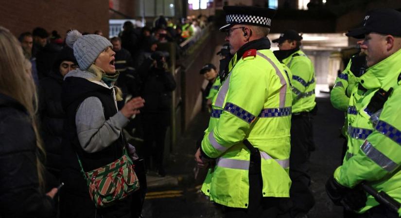 A szólásszabadság bölcsőjéből szovjet típusú megfigyelő állam – ezt tette Nagy-Britanniával a Munkáspárt