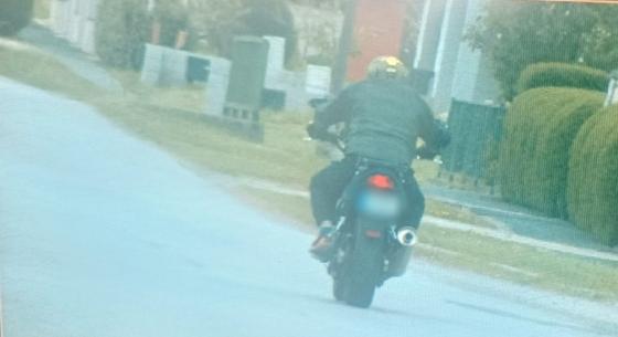 Durva gyorshajtás motorosoktól: egyikük közel 170-nel repesztett az 50-es zónában