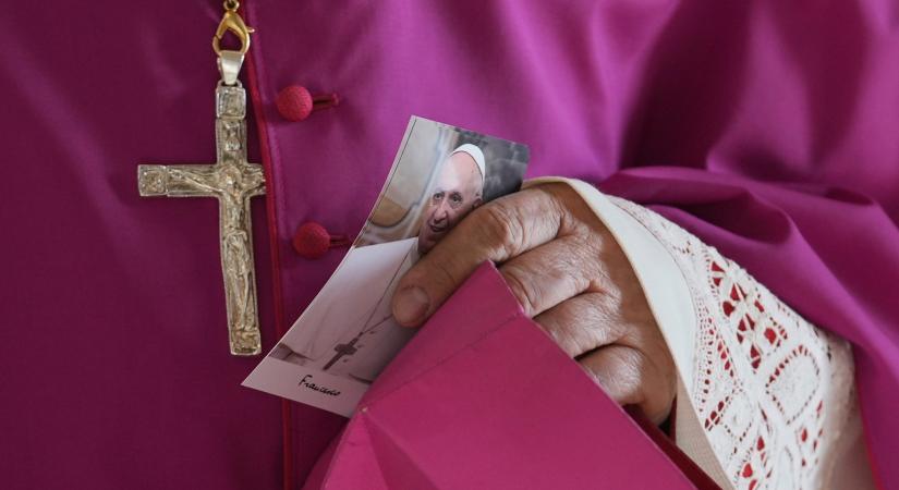 Így alakul az üzletek nyitvatartása a nemzeti gyásznapon