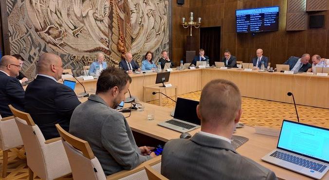 KÖZGYŰLÉS – Megszüntetik a projektcégeket