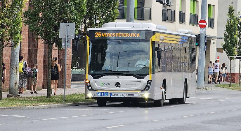 Húsz buszjáratot küld terelőútvonalra hónapokra a DKV