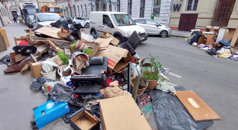 Lompánik és szemétbarikád Józsefvárosban