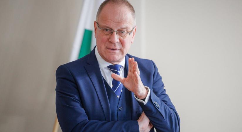 Navracsics a kétharmadról: “földcsuszamlás”, nem az önmérséklet irányába mutatott
