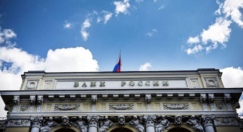 Hiába a bivalyerős rubel, az orosz jegybank nem enyhít a szigorán