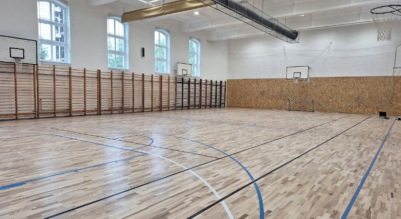 Megújult a Meszlényi iskola sportcsarnoka
