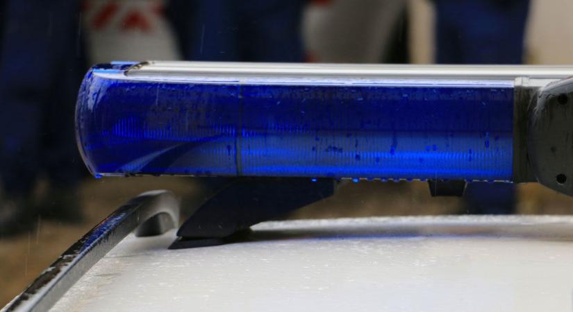 Robbantással fenyegetőzött egy férfi, miután kiütötték két fogát
