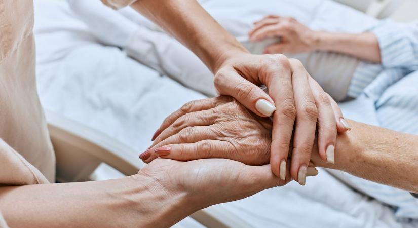 Visszajöhet az emlékezetük a súlyos demenciában szenvedőknek a haláluk előtt