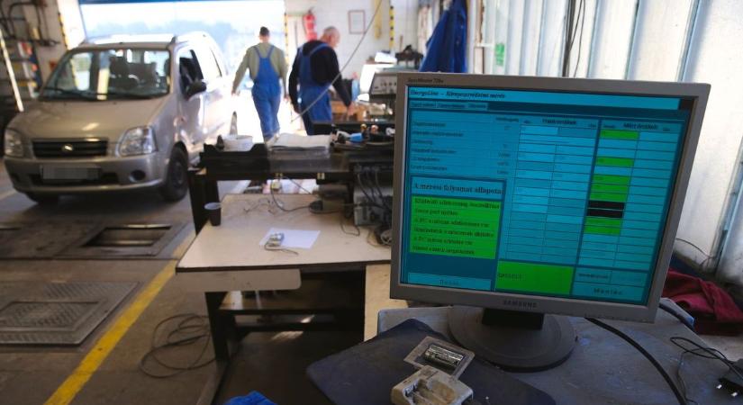 Minden évben műszaki vizsgára köteleznék a tíz évvel idősebb autókat