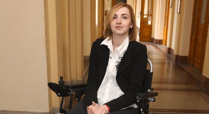 "Nem tudom, mire számíthatok" – megkezdődött a lebénult balerina sérelemdíjának pere