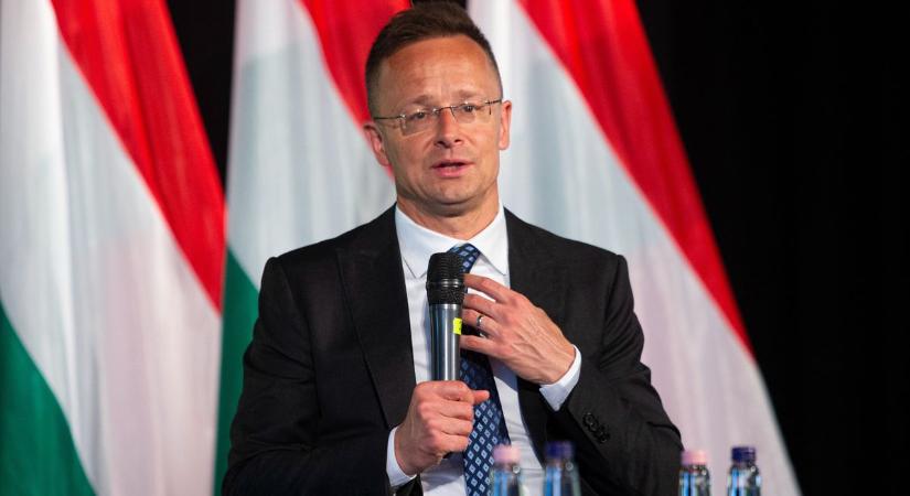 Szijjártó Péter Kiskunfélegyházán: a madárinfluenza hatásáról és a hadiiparról is beszélt a külügyminiszter