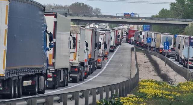 Forgalomelterelés miatt kell torlódásra számítani
