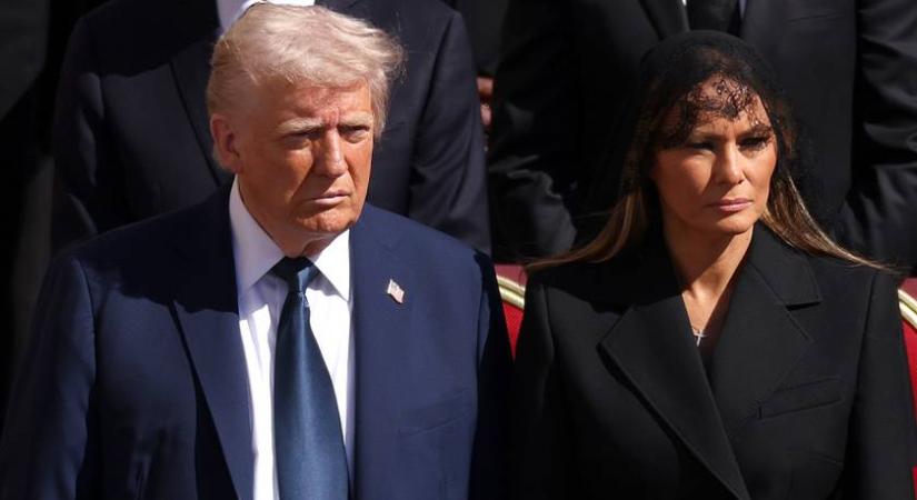 Melania Trump így festett Ferenc pápa temetésén: pont 55. szülinapján zajlott le a gyászmise