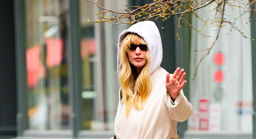 Jennifer Lawrence visszatér! Mutatjuk, hogy néz ki az Oscar-díjas díva