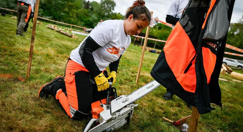 Szerelem, világbajnoki cím és motorfűrész – mindent a favágásnak köszönhet Bogi