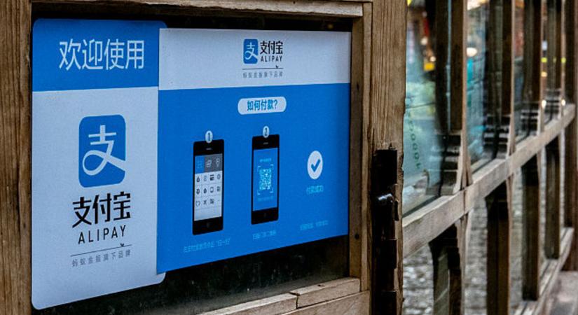 Kínai mobilbanki alkalmazásokat tiltott be Trump