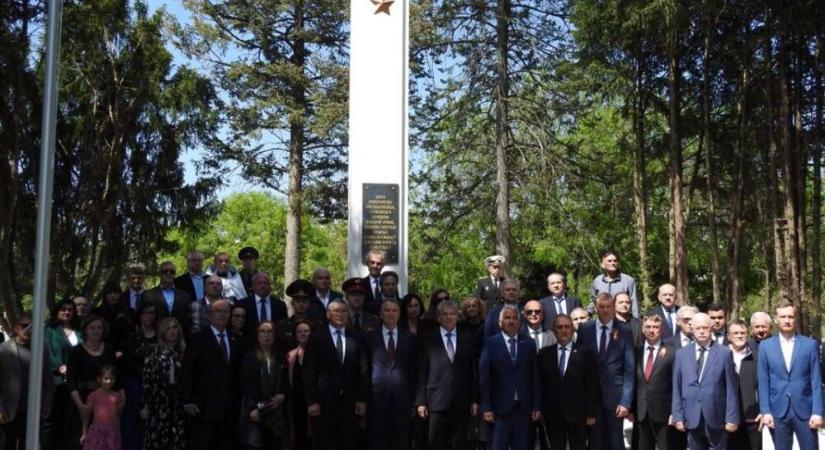 Kis-szovjet ( Venezuela) összeborulás Szegeden