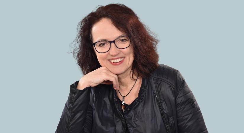 „A Móra egy gyerekirodalmi adatbank”