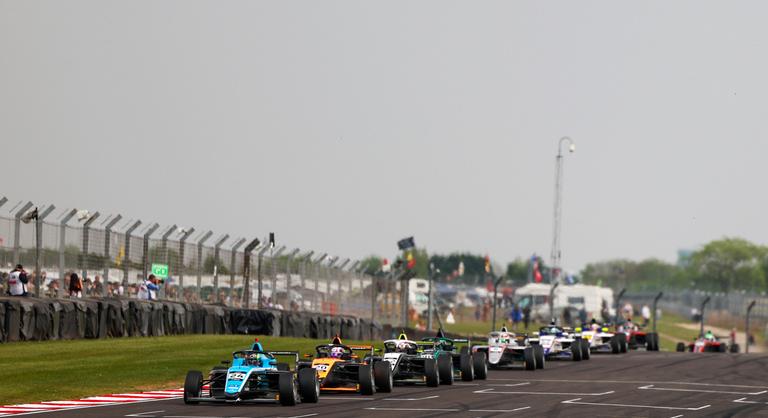 Top 10-es eredménnyel indult Molnár Martin brit Formula–4-es szezonja