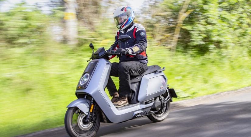 Teszt: NIU NQiX 500 - Ha csak a teljesítmény és a sebesség számít
