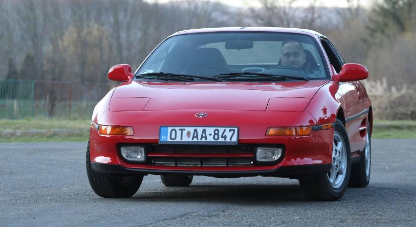 A helyes válasz középen van - Restaurálták: Toyota MR2 Turbo (1991)