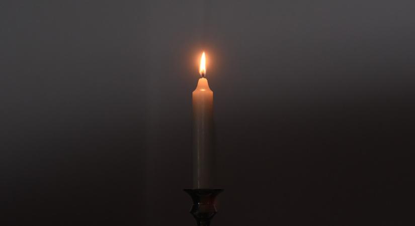 Feketébe borult az ország: Reggel már nem ébredt fel, meghalt a Jászai Mari-díjas színművész