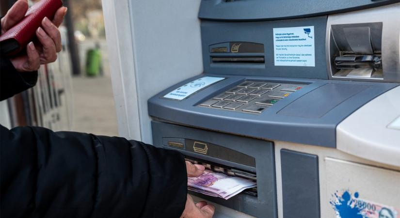 Hány bankjegyet adhat ki maximálisan egy ATM?