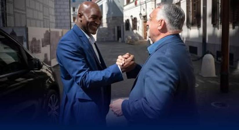 Orbán Viktor Evander Holyfield boxlegendával találkozott