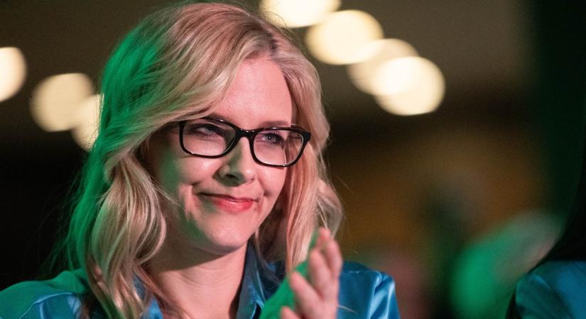 Erre használja Peller Anna 11 éves lánya a mobilját - nem hisz a szigorú tiltásban a színésznő