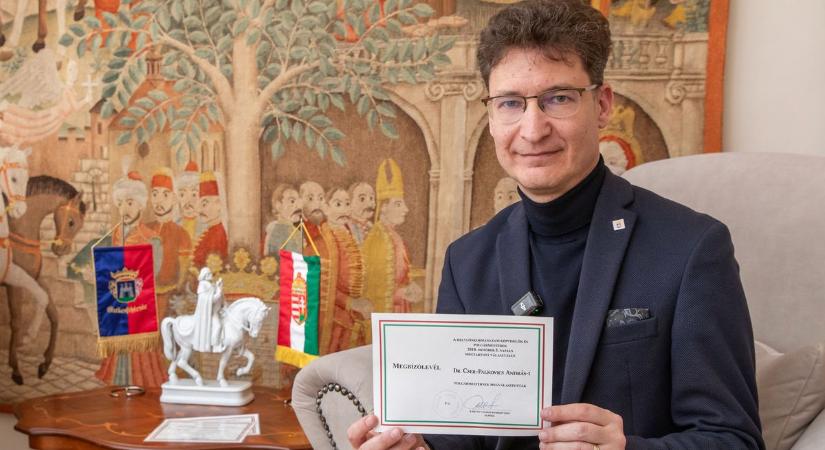 Cser-Palkovics András dolgozószobája: A polgármesteri iroda titkai és művészeti kincsei (Videó)