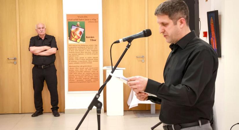 Új dimenziókat mutat be Kovács Tibor a képeivel (galéria)