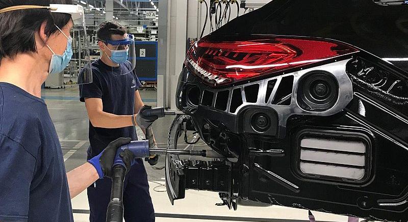 Kevesebb bónusz, nagyobb szerep jut a kecskeméti Mercedes-gyárnak