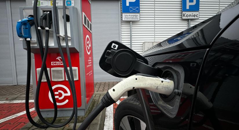 Ha nem cserélnek időben rendszámot az érintettek, akár ki is vonhatják a forgalomból az autójukat