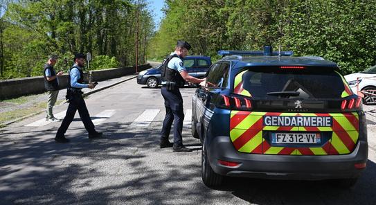 Feladta magát Olaszországban a férfi, aki halálra késelt egy muszlim férfit egy francia mecsetben