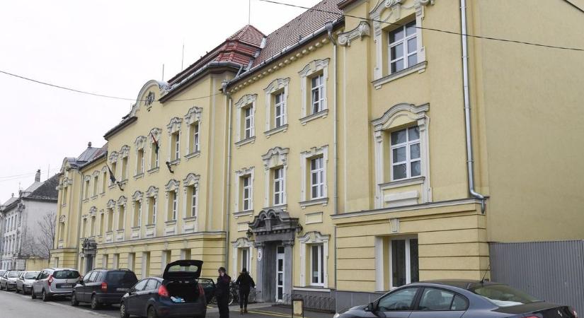 Klímákat szereltek fel a Galamb-iskolában