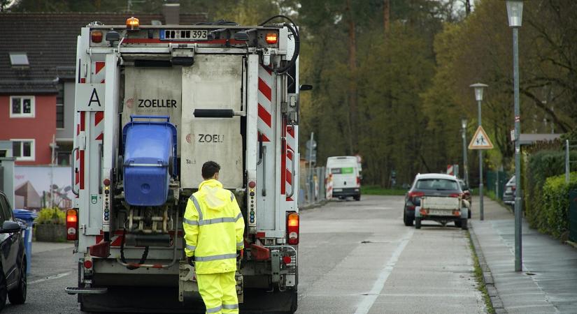 Drágul a szemétszállítás Marosvásárhelyen, a lakosoknak nem kell nagyobb összeget fizetniük