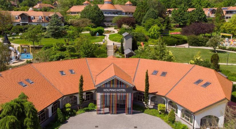 Pihenés és játék mindenek felett! – Kolping Hotel és Bobóország