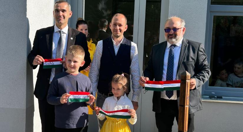 A gyerekek érdekében fejlesztettek, kívül-belül megújult az óvoda és bölcsőde