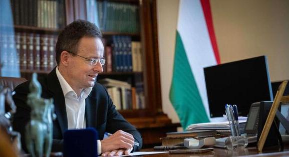 Szijjártó Péter egy sor új építkezést jelentett be