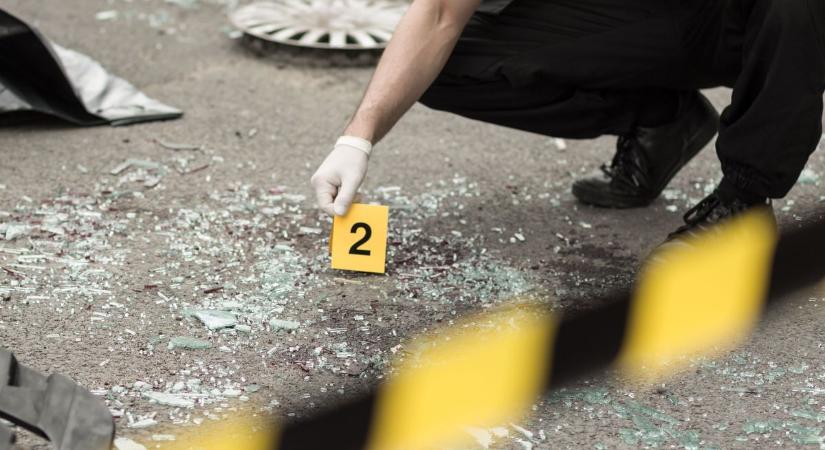 Négy diáklány halt meg, mikor egy autó közéjük hajtott