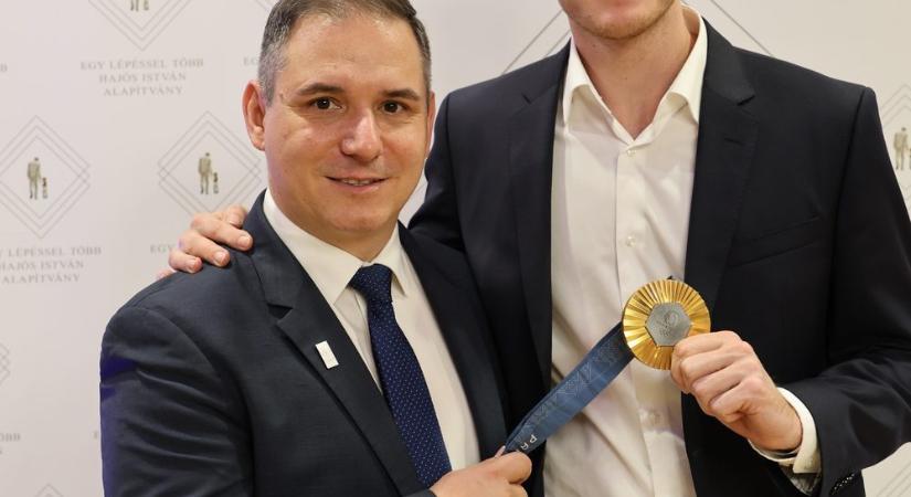 Olimpiai bajnok a csapatban: új nagykövettel erősít Hajós István Alapítványa