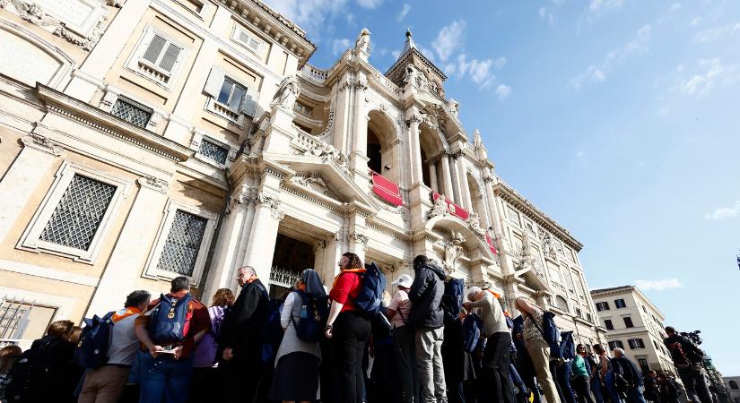 Rendkívüli biztonsági zóna lesz a Santa Maria Maggiore-bazilika Ferenc pápa sírja miatt