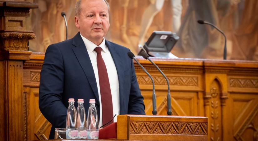 Simicskó István: Kudarc kudarc hátán az elmúlt 10 év politikája Brüsszelben (VIDEÓ)