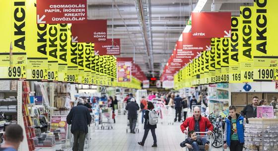 Így lesznek nyitva a boltok és gyógyszertárak a május 1-jei hosszú hétvégén