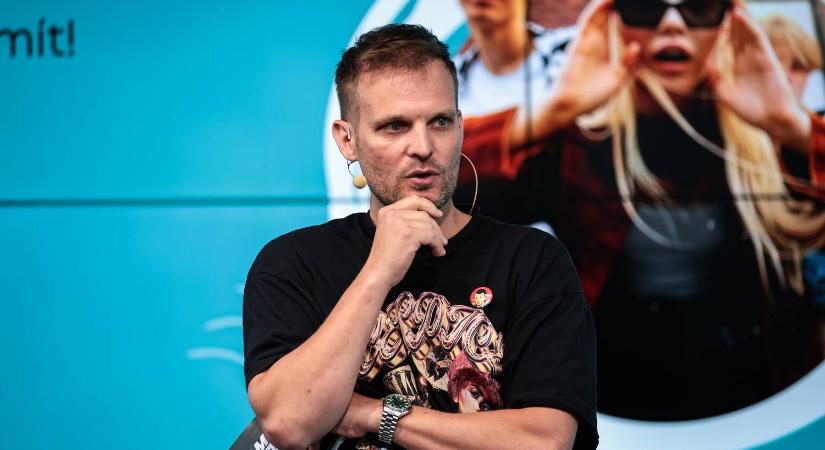 Puskás Peti leleplezte a KiMiTube utolsó három zsűritagját