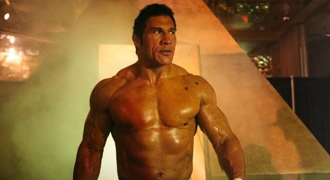 Dwayne Johnson Oscart remél a híres UFC-bajnok bőrében – trailer