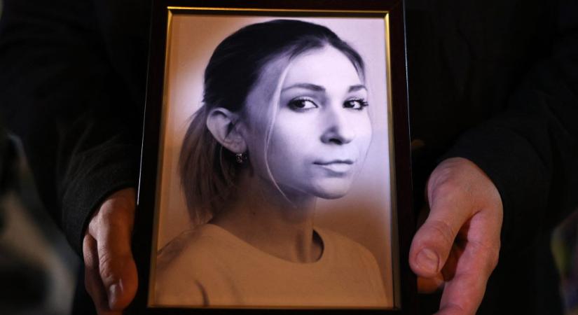 Kínzás nyomait találták meg a hatóságok az orosz fogságban elhunyt ukrán újságírónő holttestén