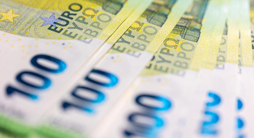 Százötvenkétezer eurót kértek a borsodi cégtől