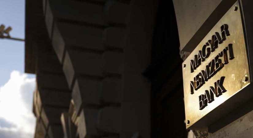 Nem változtatott az alapkamaton a monetáris tanács
